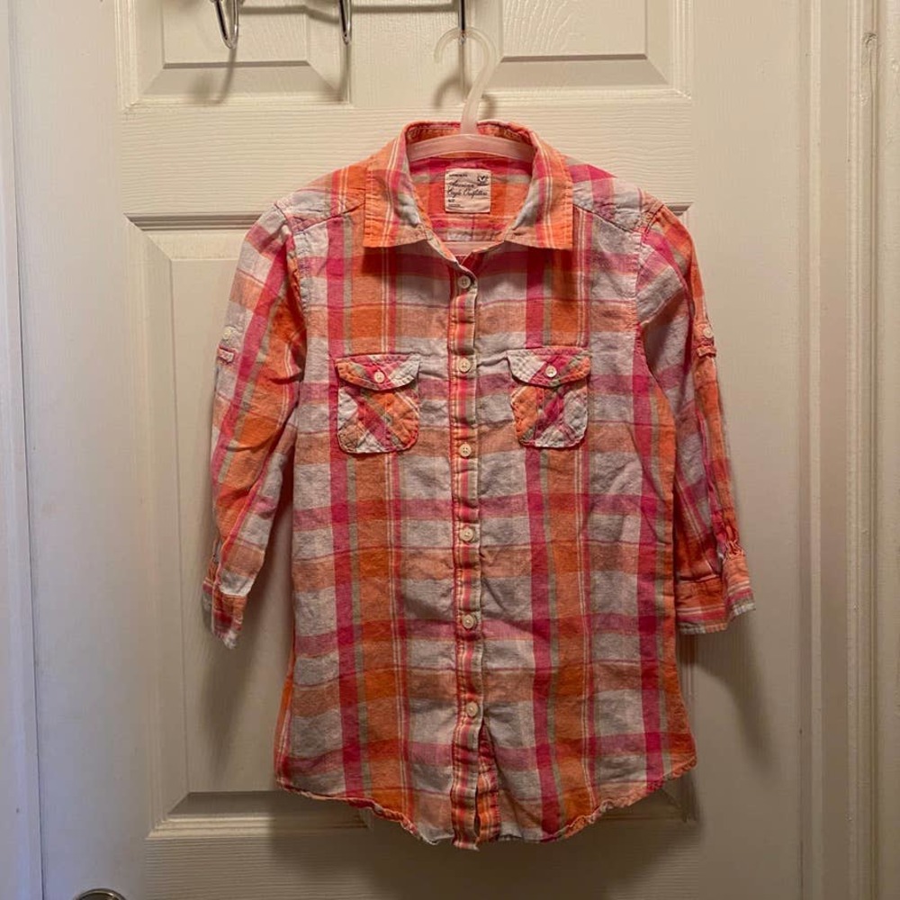 American Eagle Favorite Fit 3/4 Sleeve Red and Orange Plaid Button down - Small